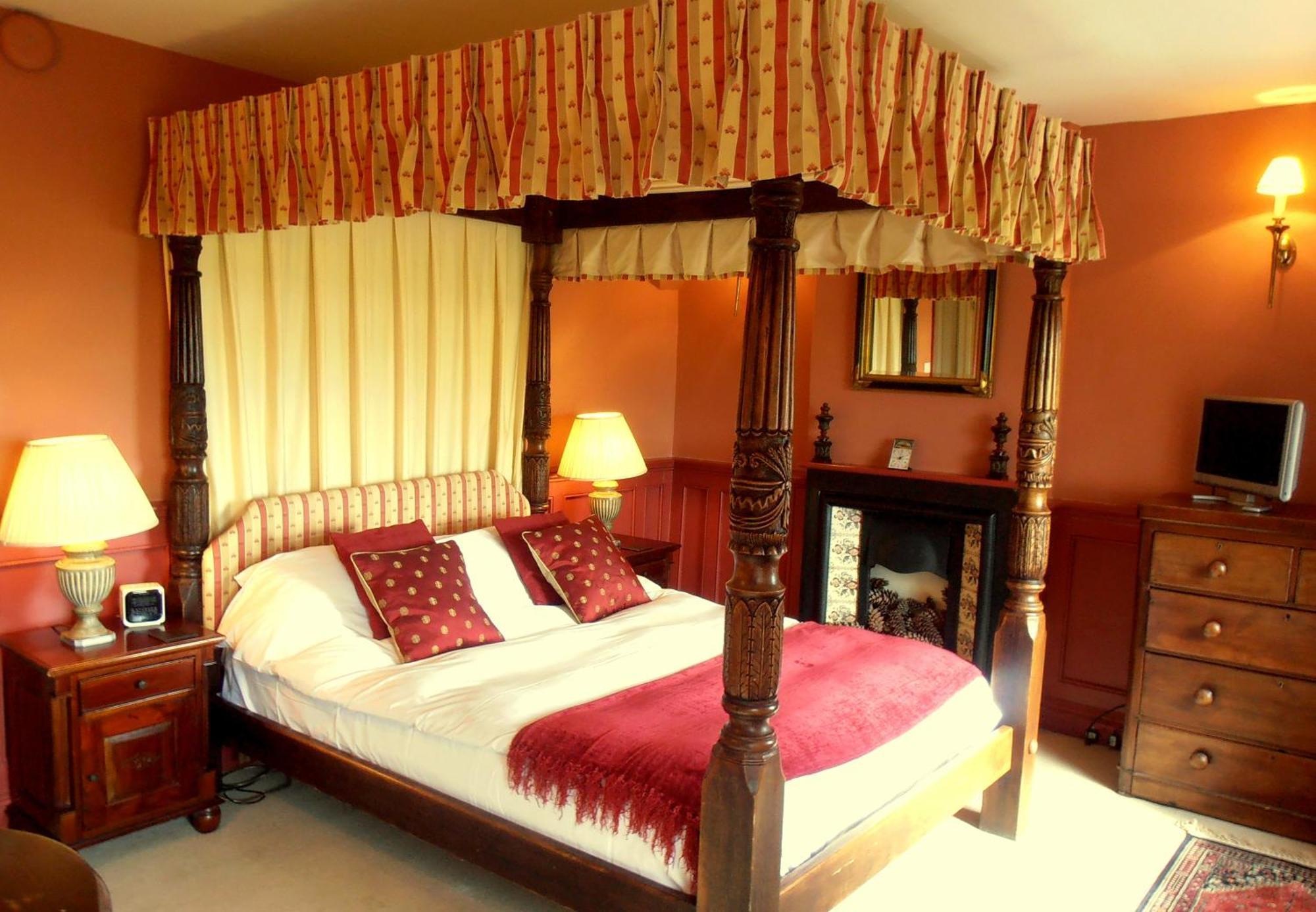 The Hunters Rest Inn Clutton Room photo